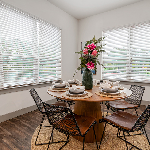 Creekside at Crabtree - Round Dining Table with Floral Decor
